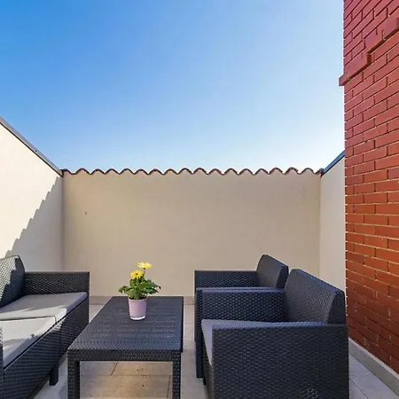 Villa B With Pool And Playground *
